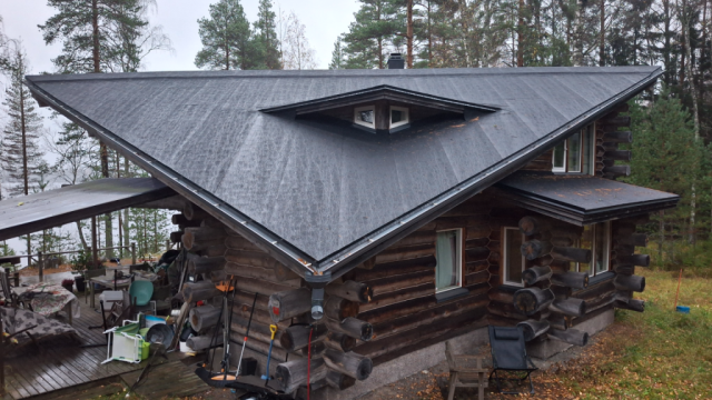 Mökin huopakattoremontti